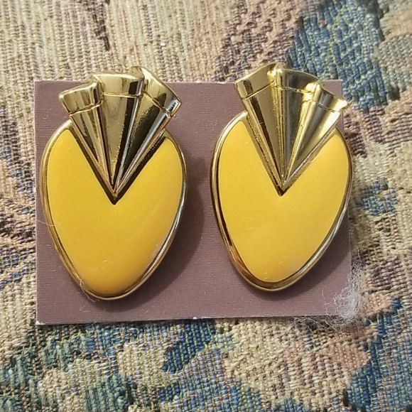 Avon Jewelry - Avon Pleated Fanfare Clip Earrings